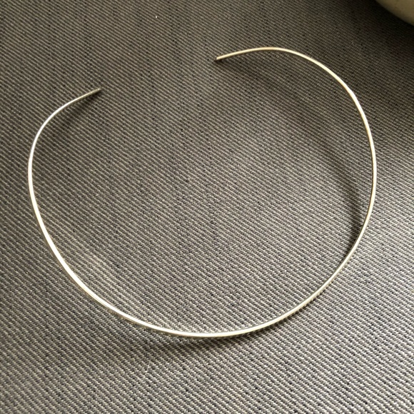 Jewelry - Silver structured necklace